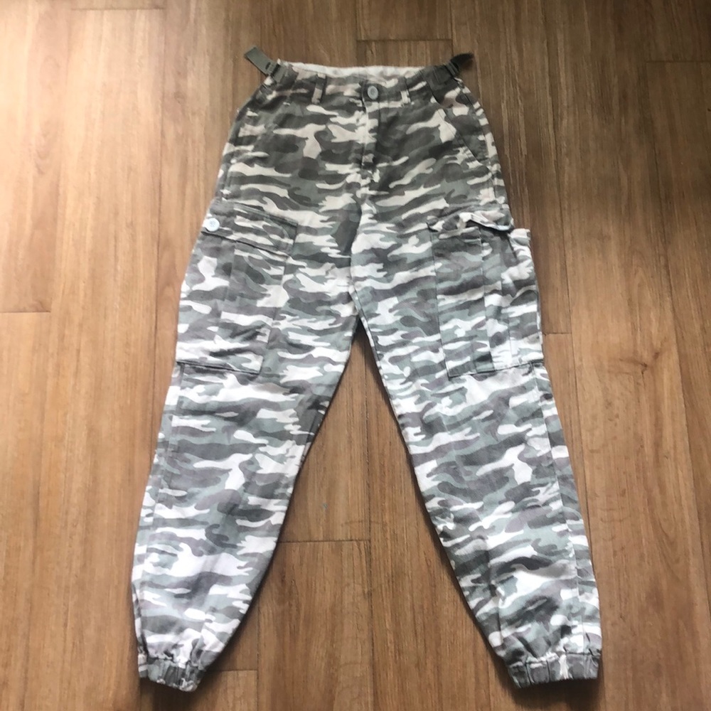 High Waisted Cargo Camo Pants